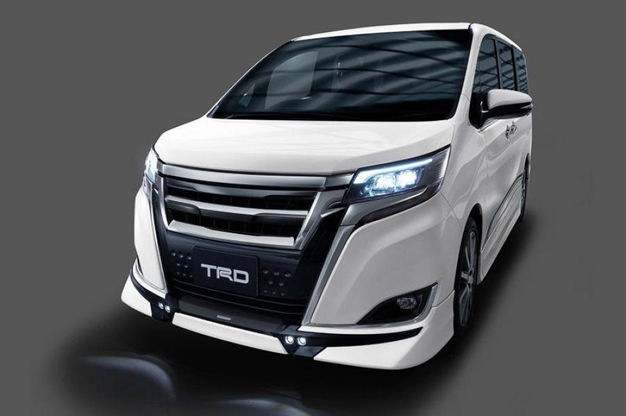  Toyota Esquire by TRD 2017 года  (фото 1 из 8)